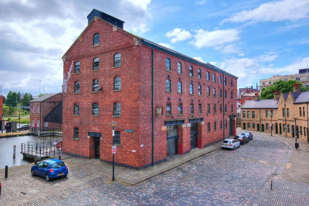 Beautiful 1-Bed Apartment In Grade Listed Warehouse - Victoria Quays, Sheffield City Centre, Free Parking, Pet Friendly, Netflix Exteriör bild