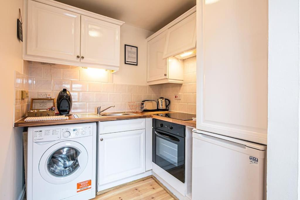 Beautiful 1-Bed Apartment In Grade Listed Warehouse - Victoria Quays, Sheffield City Centre, Free Parking, Pet Friendly, Netflix Exteriör bild